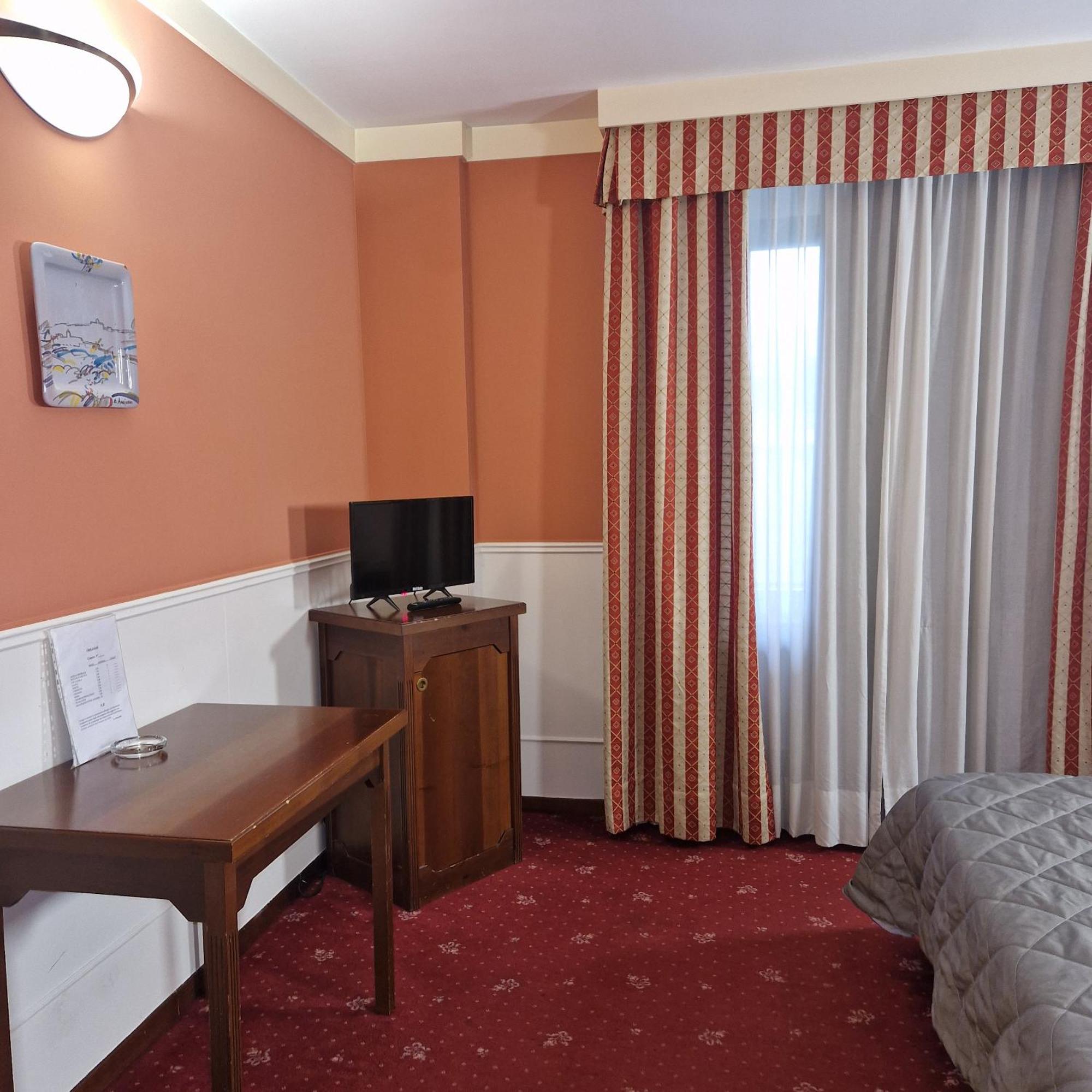 אבלינו Hotel Civita מראה חיצוני תמונה